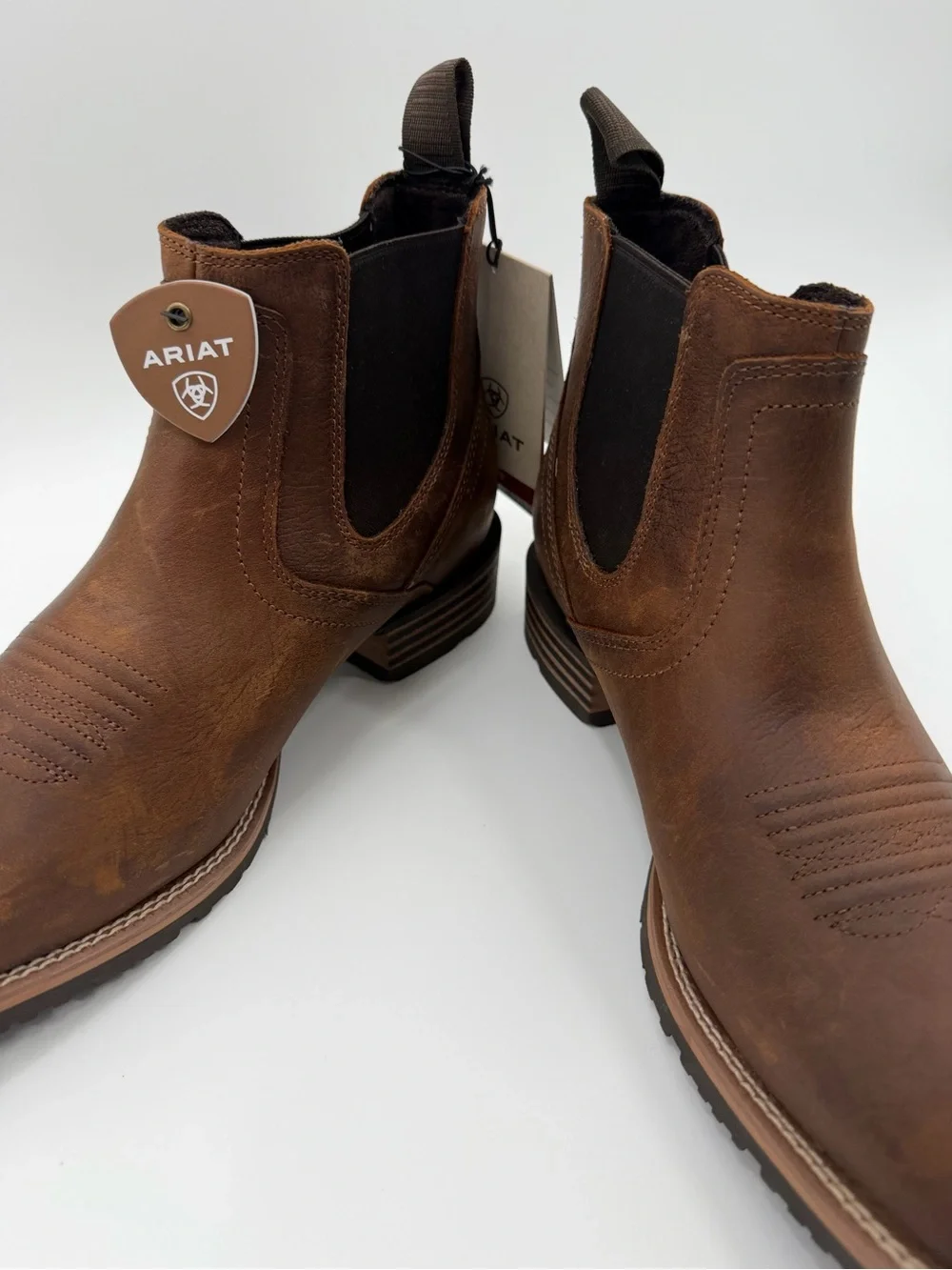 NWT Ariat Hybrid Low Boy Old Earth Leather Boots